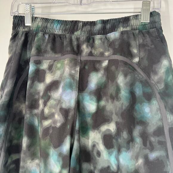 Lululemon Pace Breaker Shorts 9" Liner - Picture 5 of 9